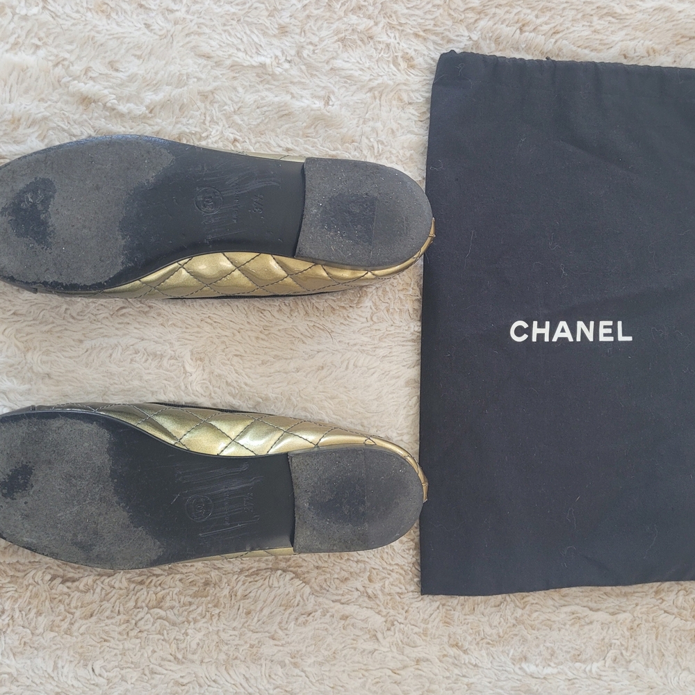 Chanel Black and Gold Women's Ballet Flats - Picture 2 of 9